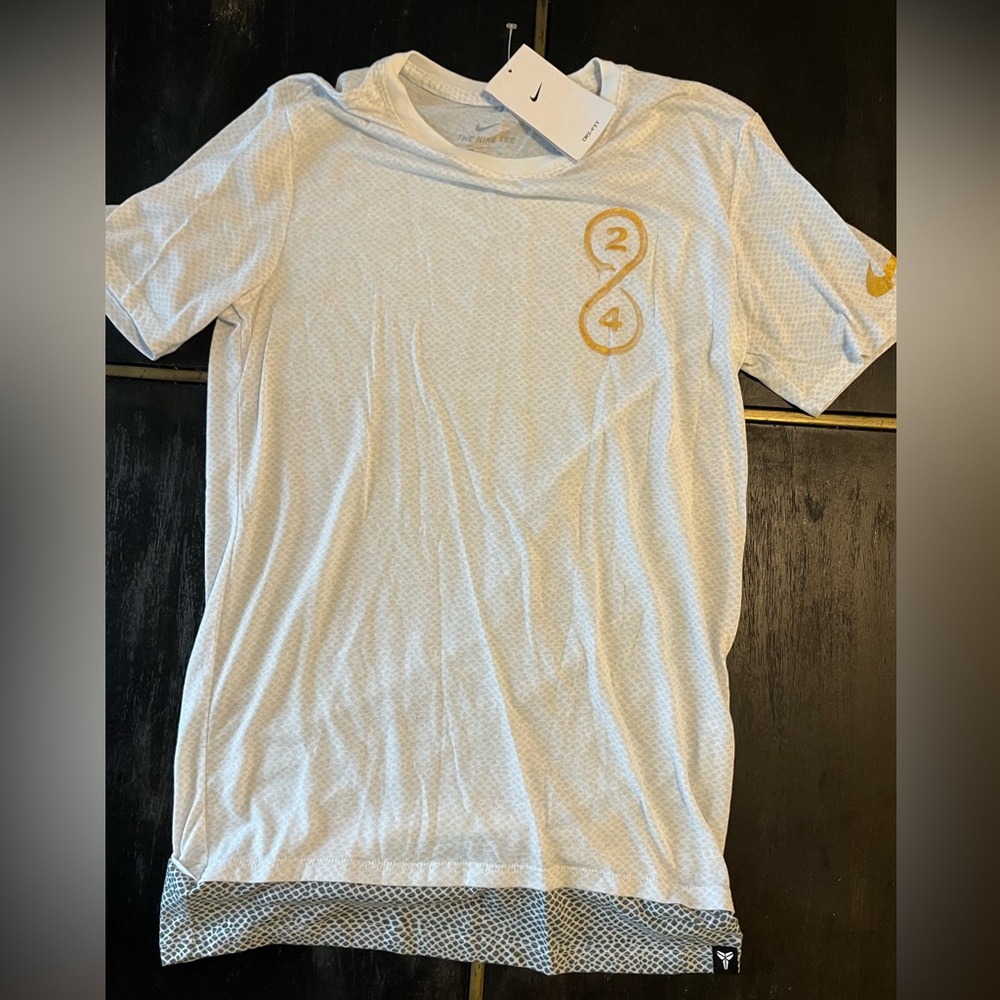 Nike Kobe “Black Mamba” Shirt … Short Sleeve Tee White with Gold Accents